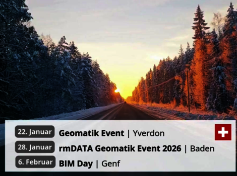 Verschneite Straße führt durch einen Tannenwald bei Sonnenuntergang; unten prangt ein helles Banner mit drei Geomatik-Terminen: 22. Januar Geomatik Event in Yverdon; 28. Januar rmDATA Geomatik Event 2026 in Baden; 6. Februar BIM Day in Genf.