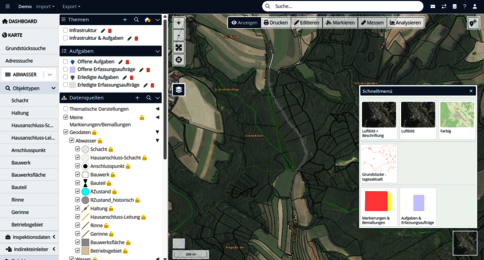 Screenshot einer Geoinformationssystem-Oberfläche: Kartenansicht mit dunklem Gelände, grünen Linien als Routen und roten Markierungen; links Layer-Struktur, rechts ein Fenster mit Farbswatches und Schwellenwert-Legende.