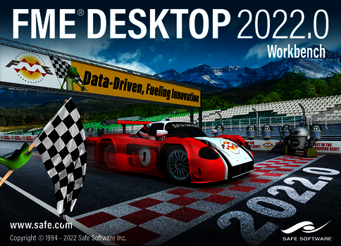 Rennstrecke mit rotem Sportwagen zur Ziellinie, eine schwarz-weiß karierte Flagge wird geschwenkt. Über der Strecke hängt das Banner 'Data-Driven, Fueling Innovation'. Hintergrund mit Bergen und Tribünen. Oben steht 'FME Desktop 2022.0 Benchmark'; Safe Software-Logo unten rechts.