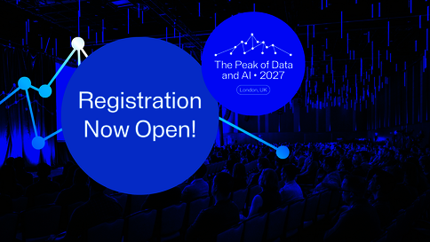 Zwei leuchtend blaue Kreise hängen über einem dunklen Konferenzsaal. Der größere Kreis zeigt 'Registration Now Open!', der kleinere bewirbt 'The Peak of Data and AI - 2027' (London, UK). Im Vordergrund sitzen Publikum, Blaulicht und Netzwerkgrafiken beleuchten die Szene.
