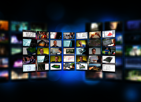 Eine gebogene Wand aus vielen kleinen Bildschirmen zeigt verschiedenste Inhalte – Menschen, Diagramme, Grafiken und Geräte – angeordnet wie eine Video-Wand vor dunklem, blauem Hintergrund.