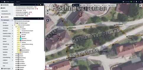 Bildschirmfoto einer GIS-Kartenansicht mit einem orange gestrichelten Routenpfad durch ein Wohngebiet. Nummerierte Wegpunkte 1–6 markieren die Punkte. Links daneben ein Menübaum mit Ebenenstrukturen; im Hintergrund eine Satellitenkarte mit Straßennamen.