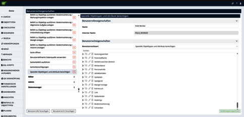 Administrationsfenster zur Benutzerrechte-Verwaltung. Zentraler Bereich mit Titel 'Benutzerrechteigenschaften', Felder für Name und Interner Name und eine Checkbox-Liste mit Berechtigungen. Links Seitenmenü; unten rechts grüne Bestätigungsschaltfläche.